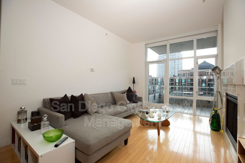550 Front Street – photo 5