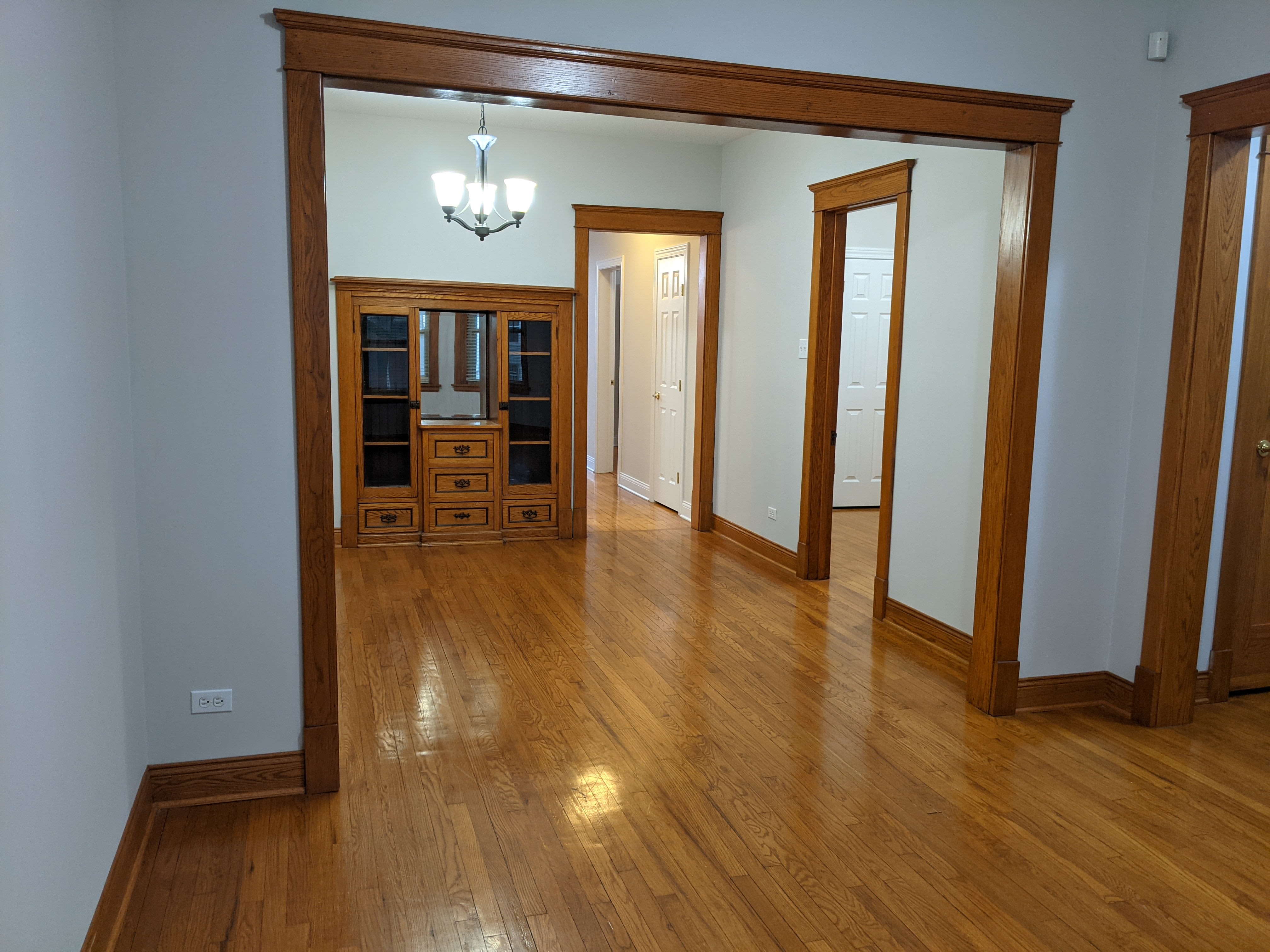 2528 North Hamlin Avenue – photo 3
