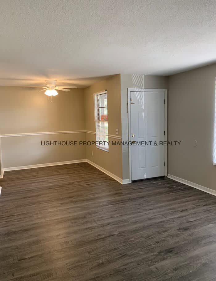 458 Crabapple Court – photo 4