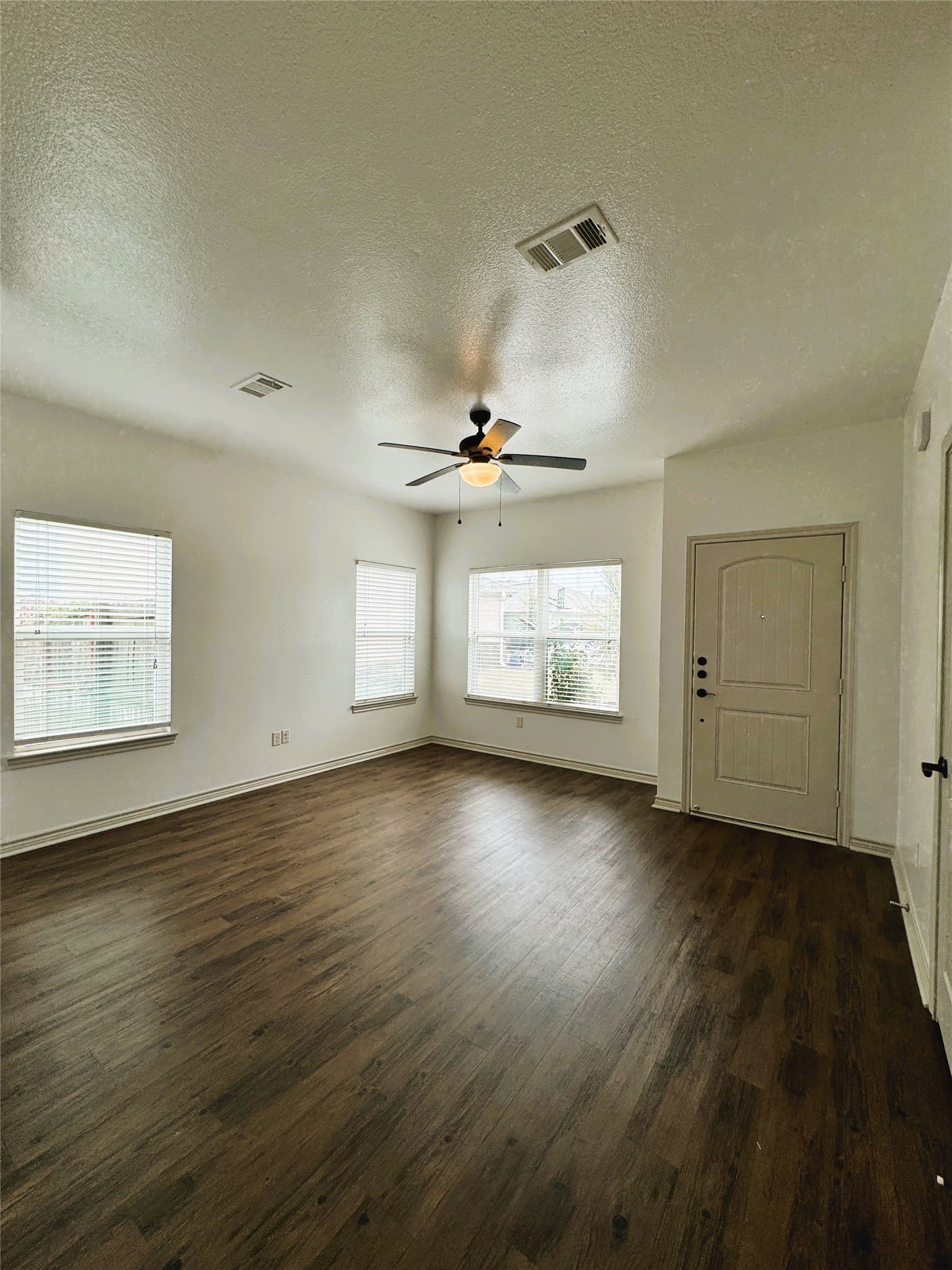 212 Lasso Circle – photo 3