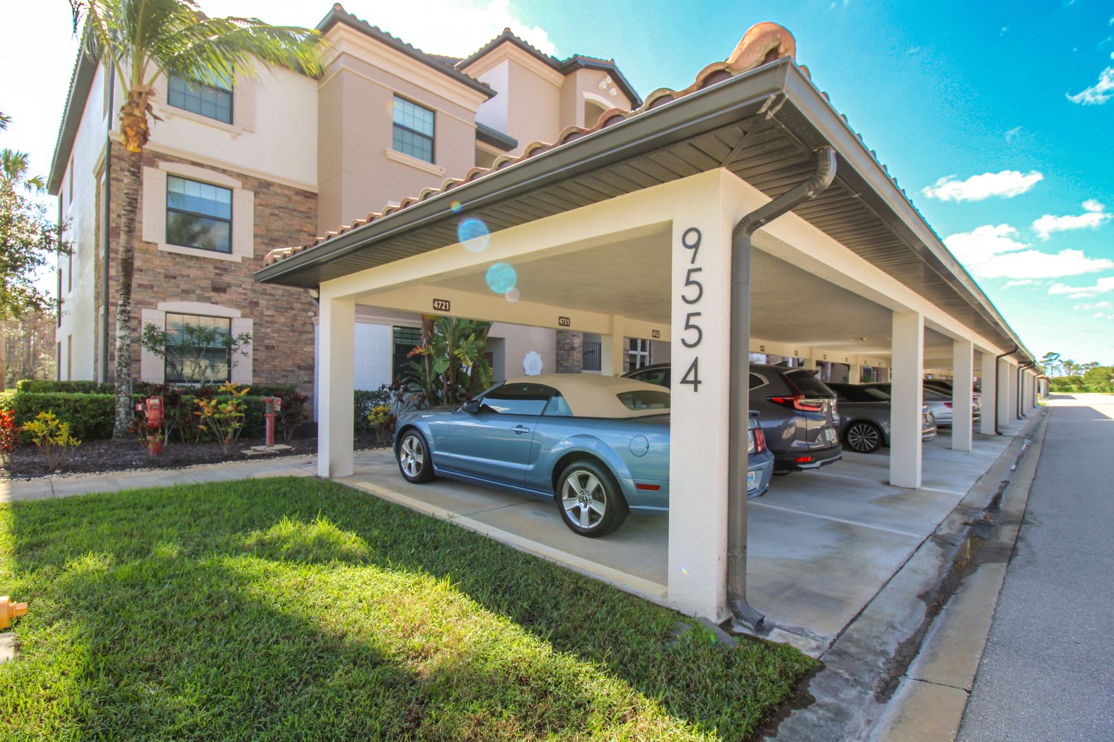 ** TREVISO BAY UNIT AVAILABLE ** SOCIAL MEMBERSHIP TO TREVISO BAY ** – photo 3
