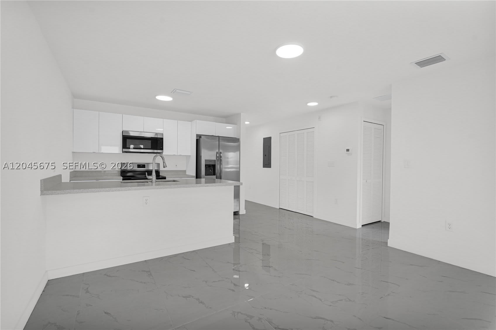 2731 NW 44th St – photo 3