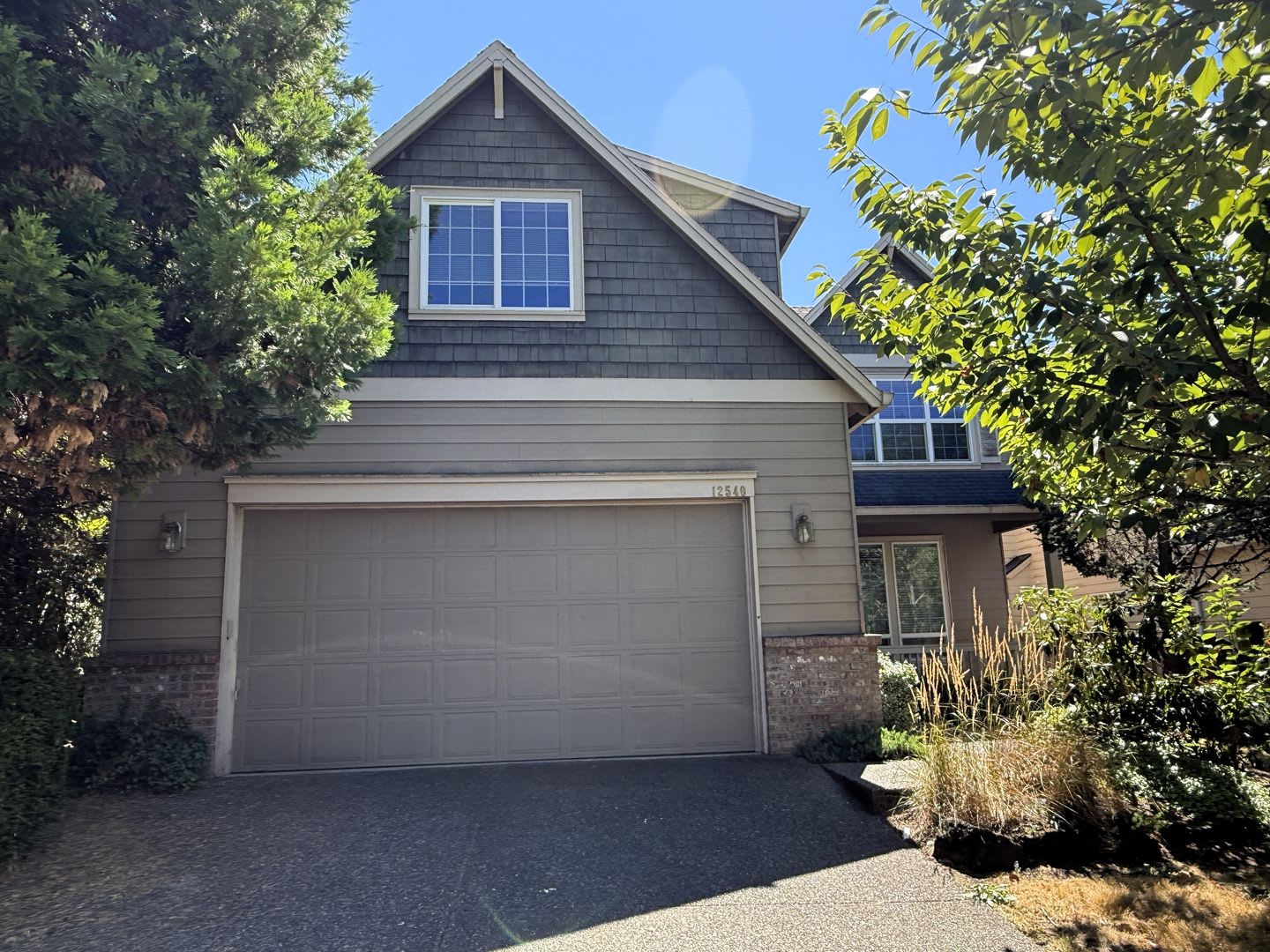 12540 Nw Brimpton Court Elegant Bethany Home With New Carpet Fresh Paint – photo 1