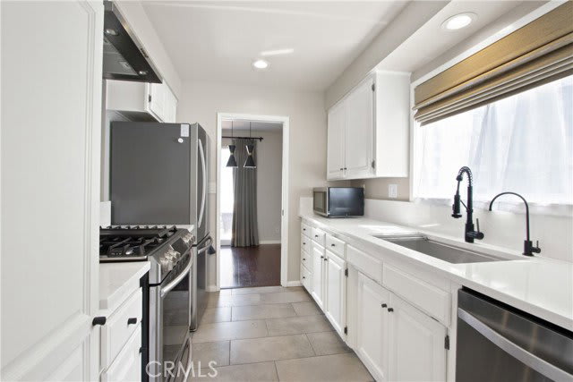 1741 Tustin Avenue – photo 4