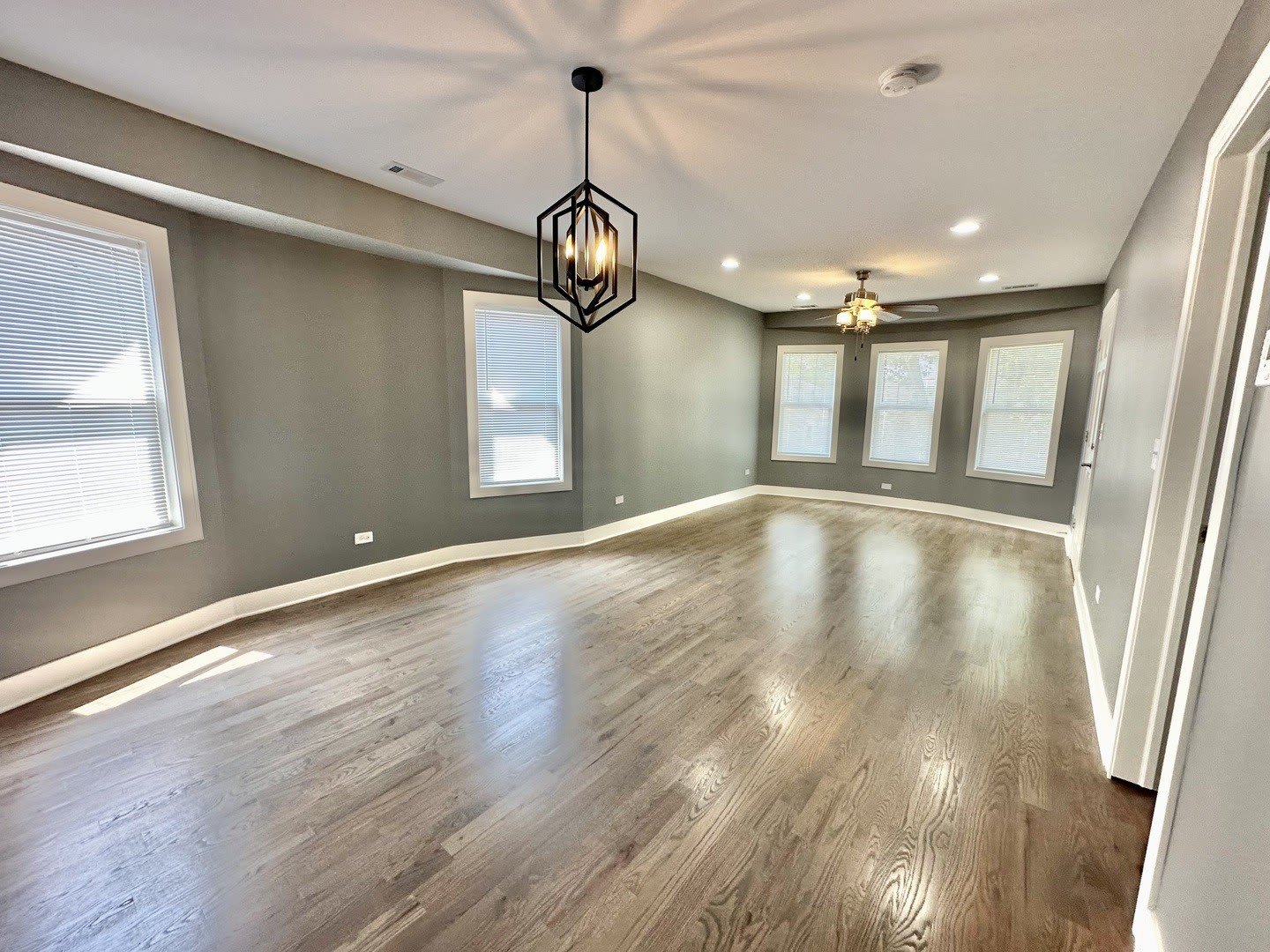 2233 N Lawler Avenue – photo 3