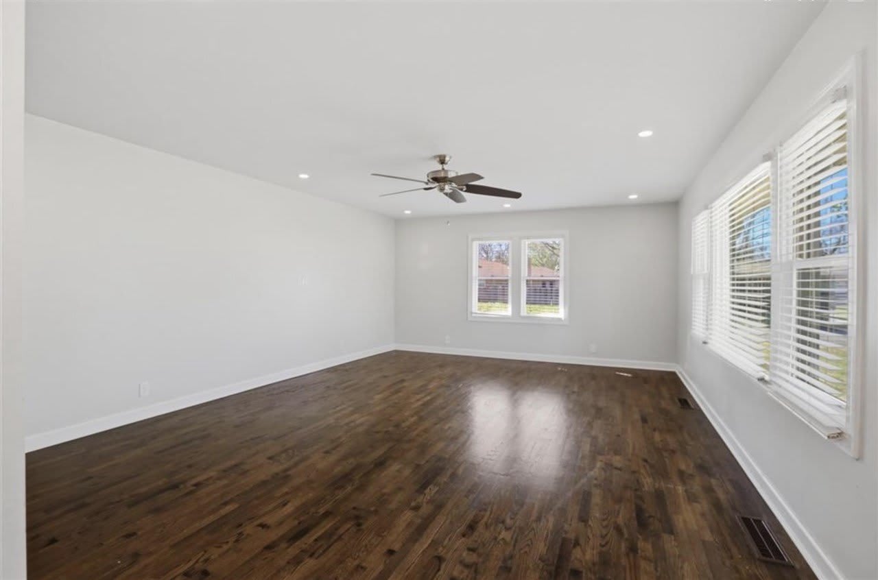 823 S Ridge Drive – photo 4