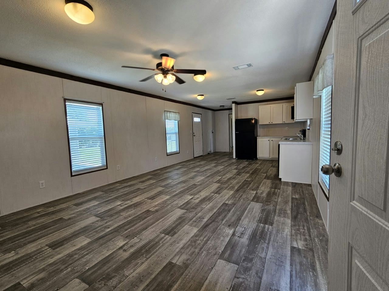 1020 N Yellowstone Dr – photo 2