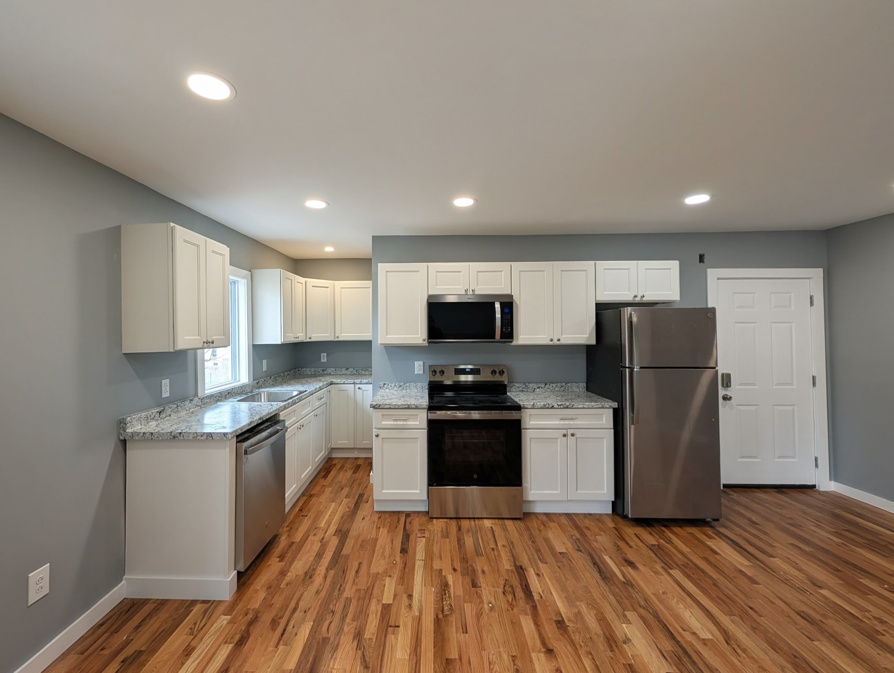 510-512 Columbia Street – photo 2