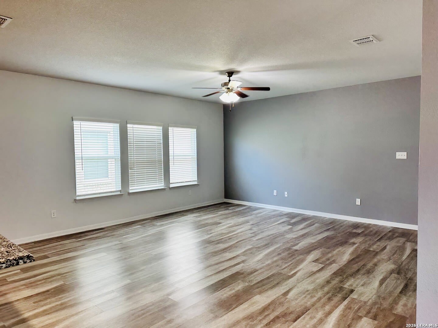 8907 LADBROKE GRV – photo 5