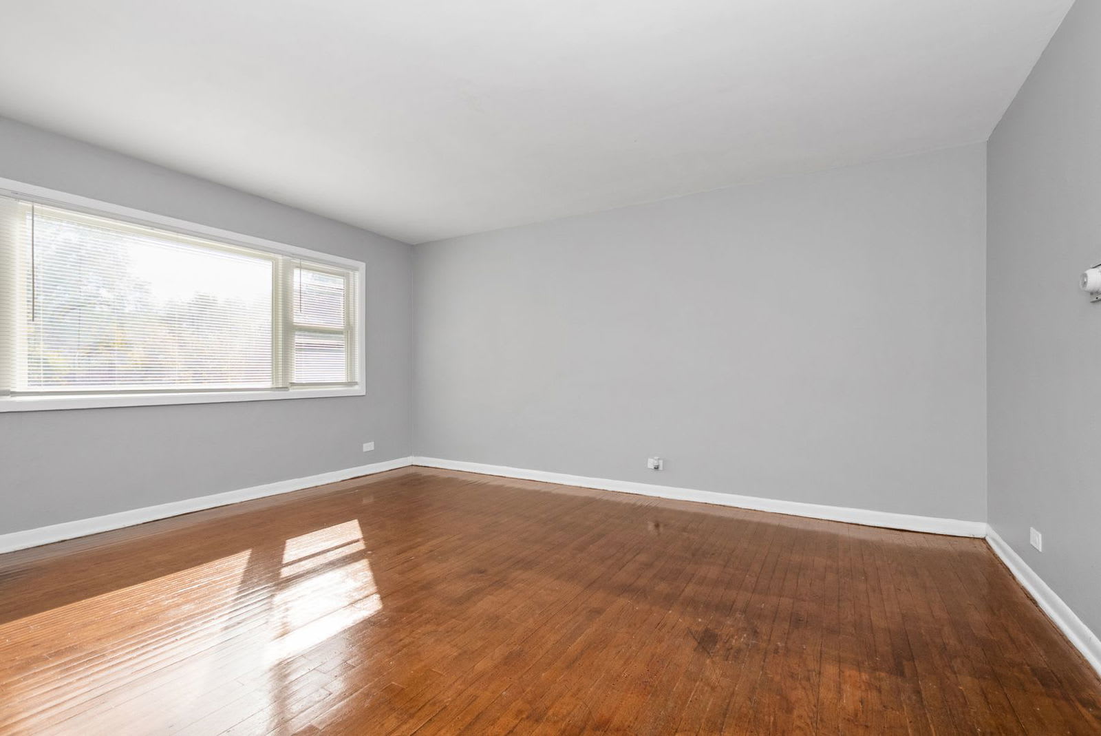 8775 South Beverly Boulevard – photo 2