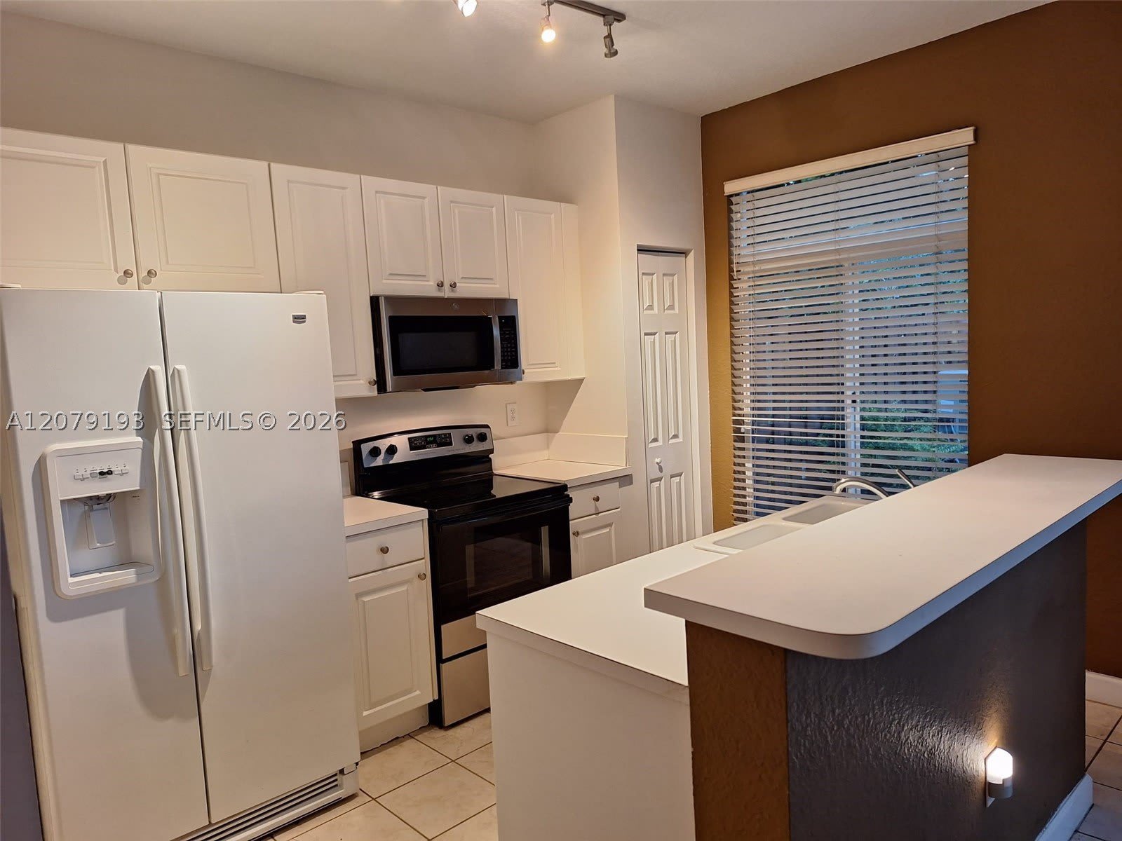 5770 NW 113th Pl – photo 4