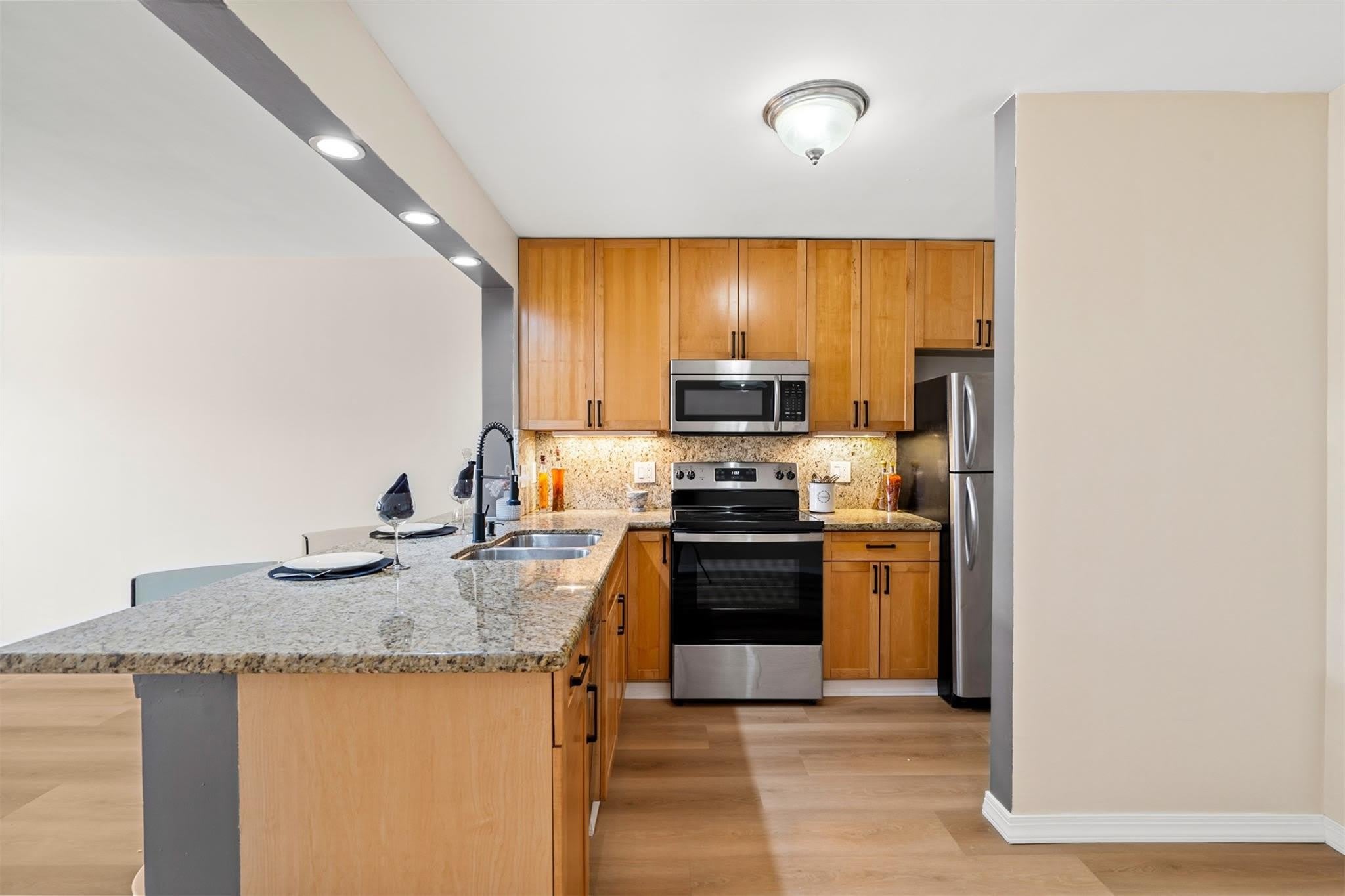 2420 SE 17 – photo 2
