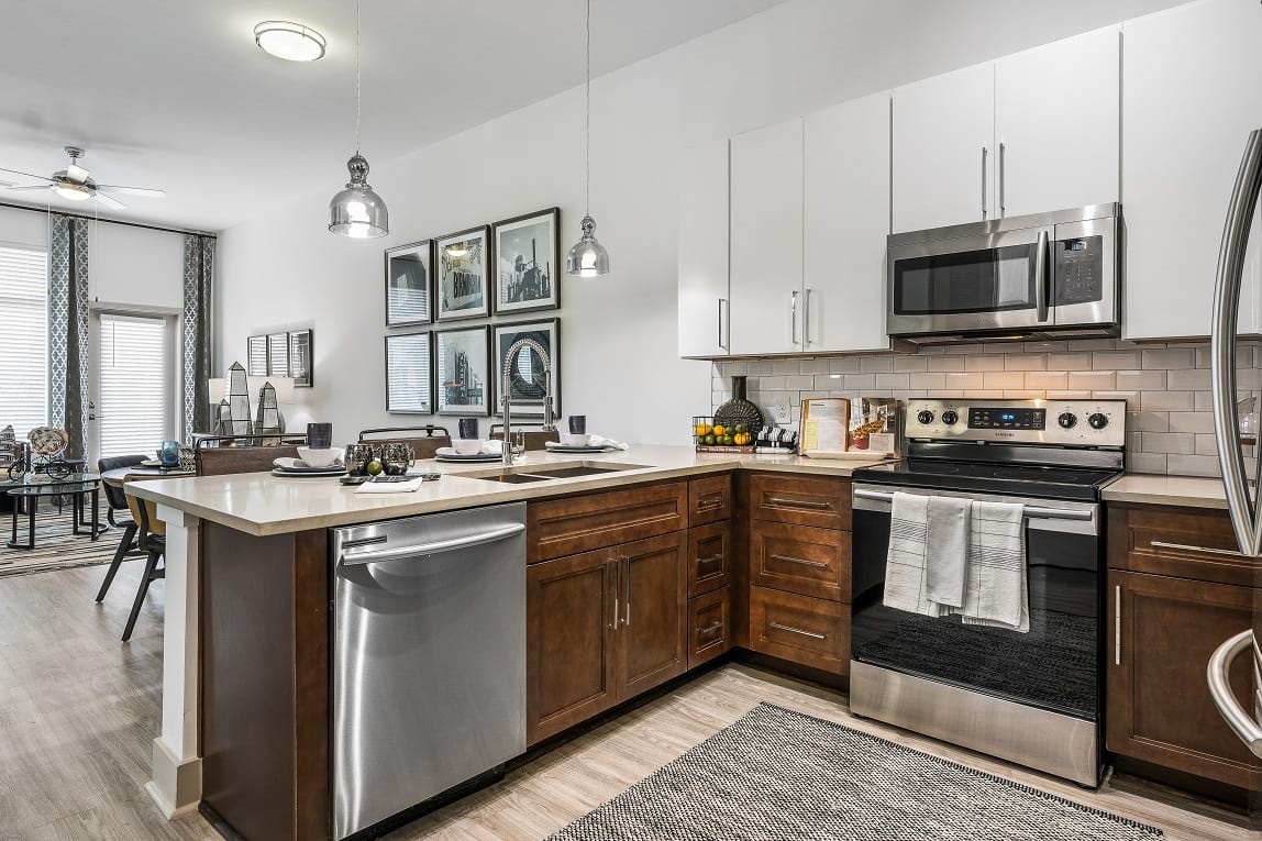 Green Valley Apartments – photo 1