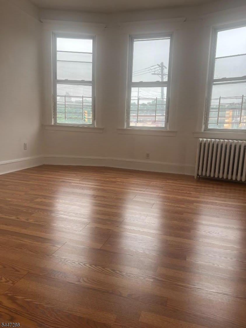 673 Clifton Ave – photo 4