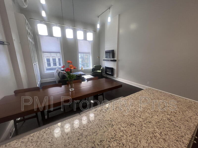 715 North Milwaukee Street – photo 5