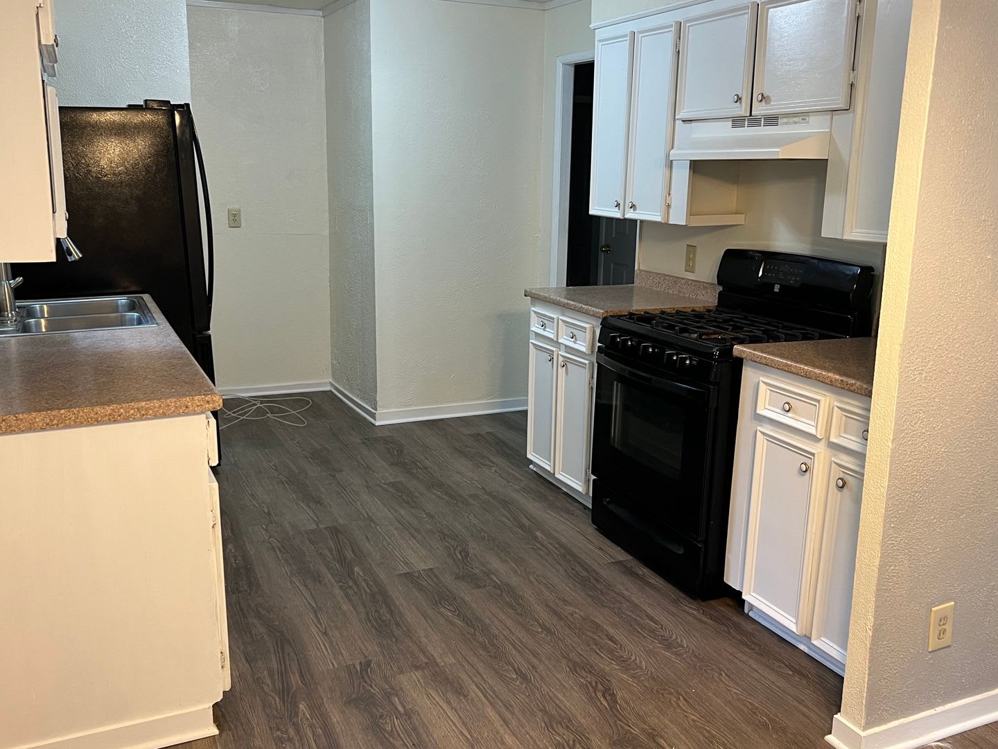3 Bedroom, 1 Bath – photo 4