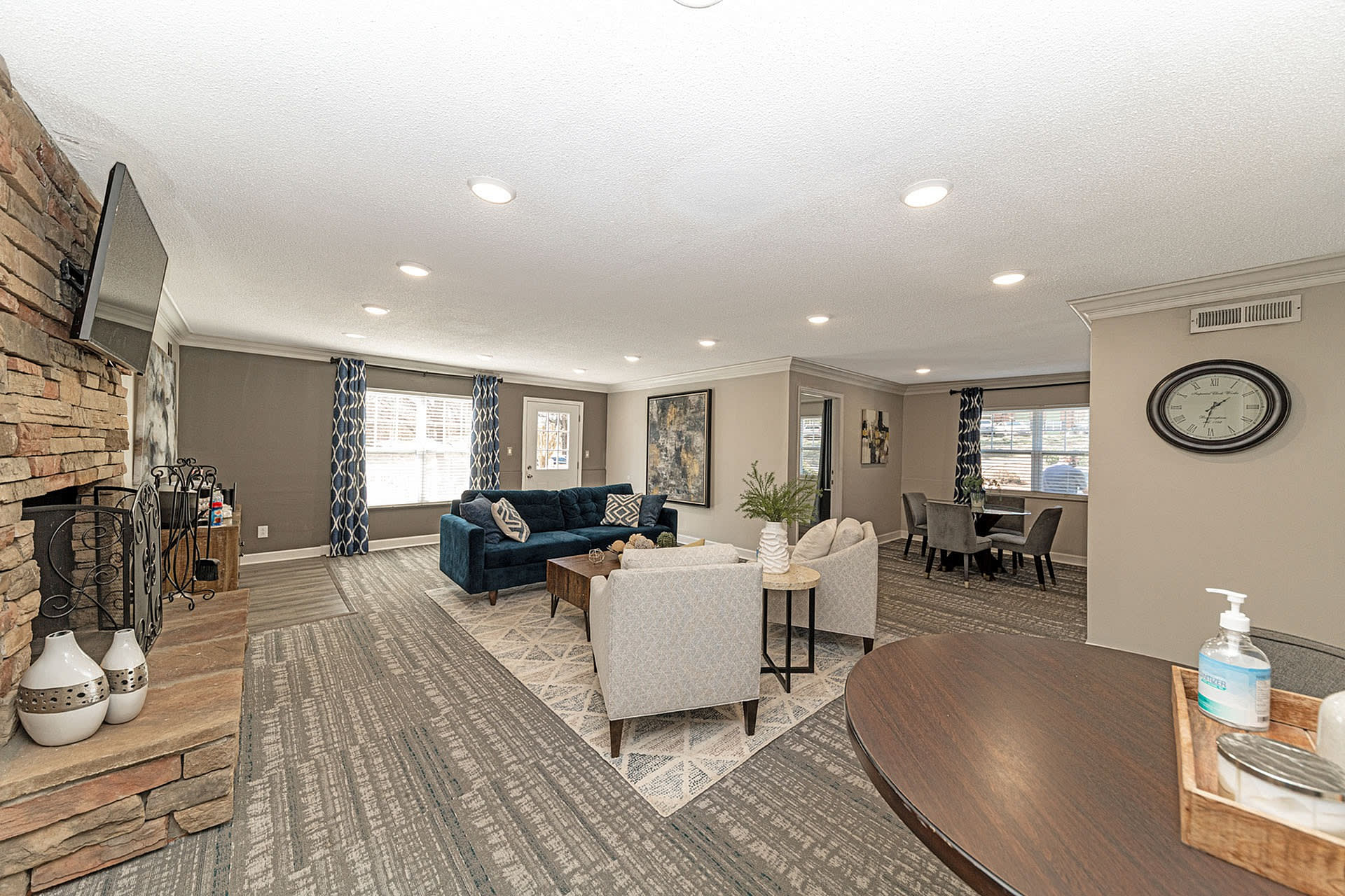 Limited Time Special All Utilities Included First Month Free With A 13 Month Lease – photo 5