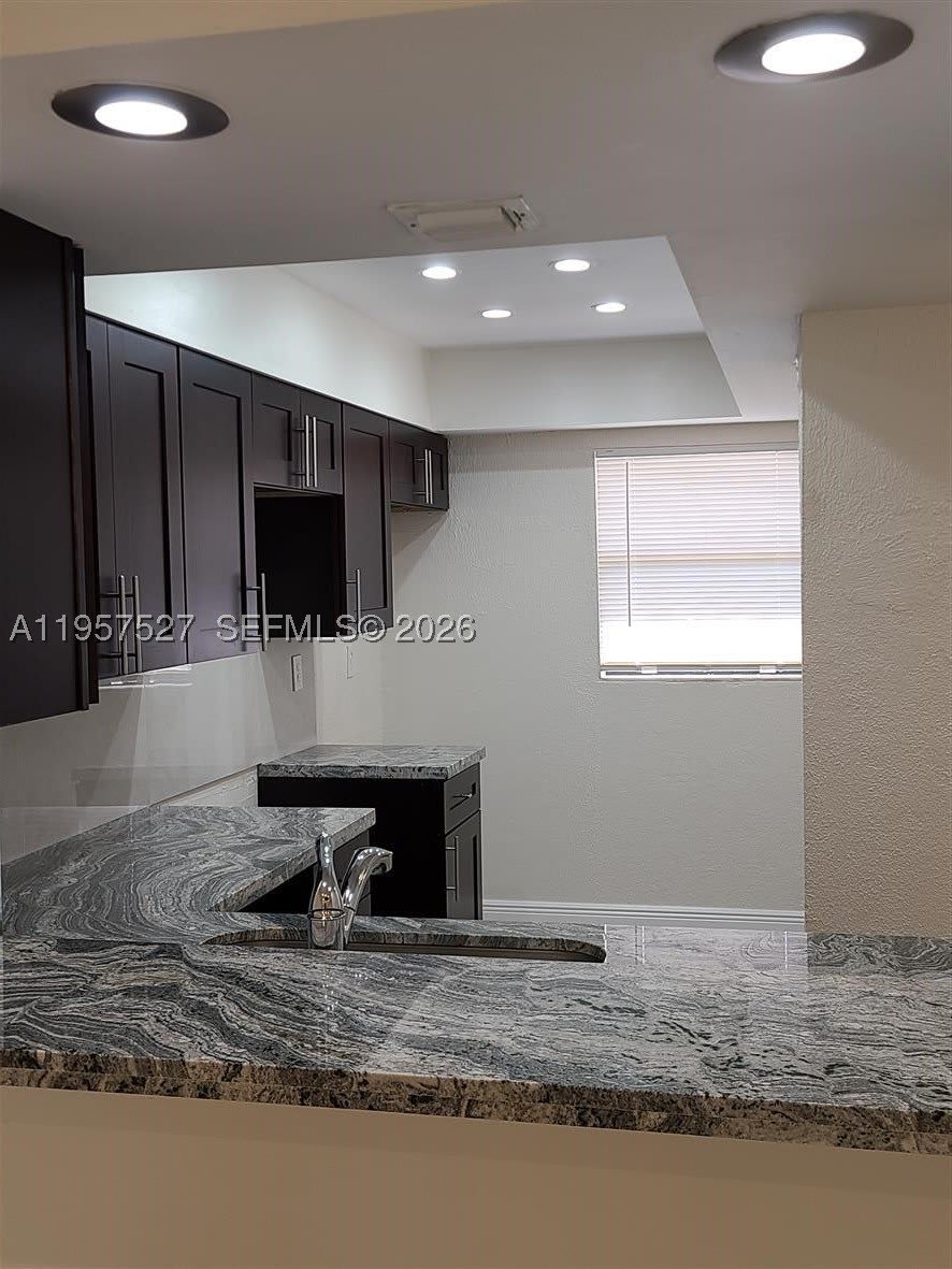 4020 Del Rio Way – photo 5