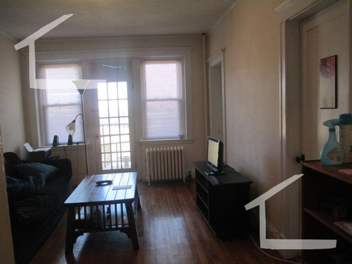 Large 2 bed located near the Green Line in Allston. – photo 3