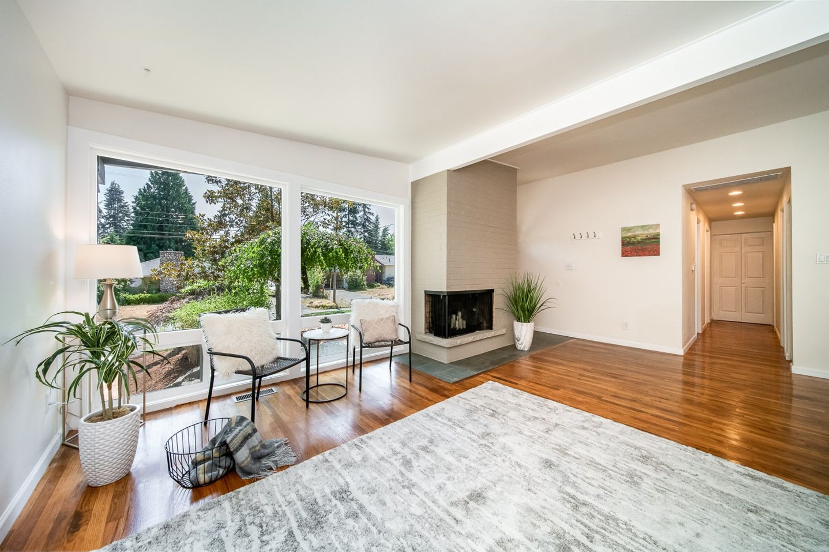 Newly Remodeled 3 Bed 1 Bath Rambler in Bellevue – photo 5