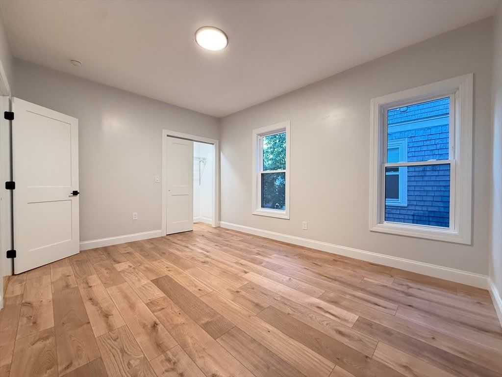 16 Willow Ave – photo 5