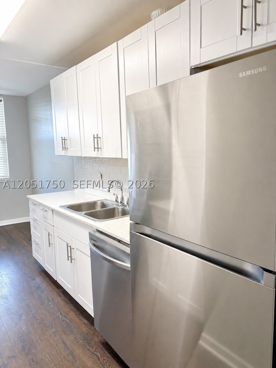 250 Jacaranda Dr – photo 4