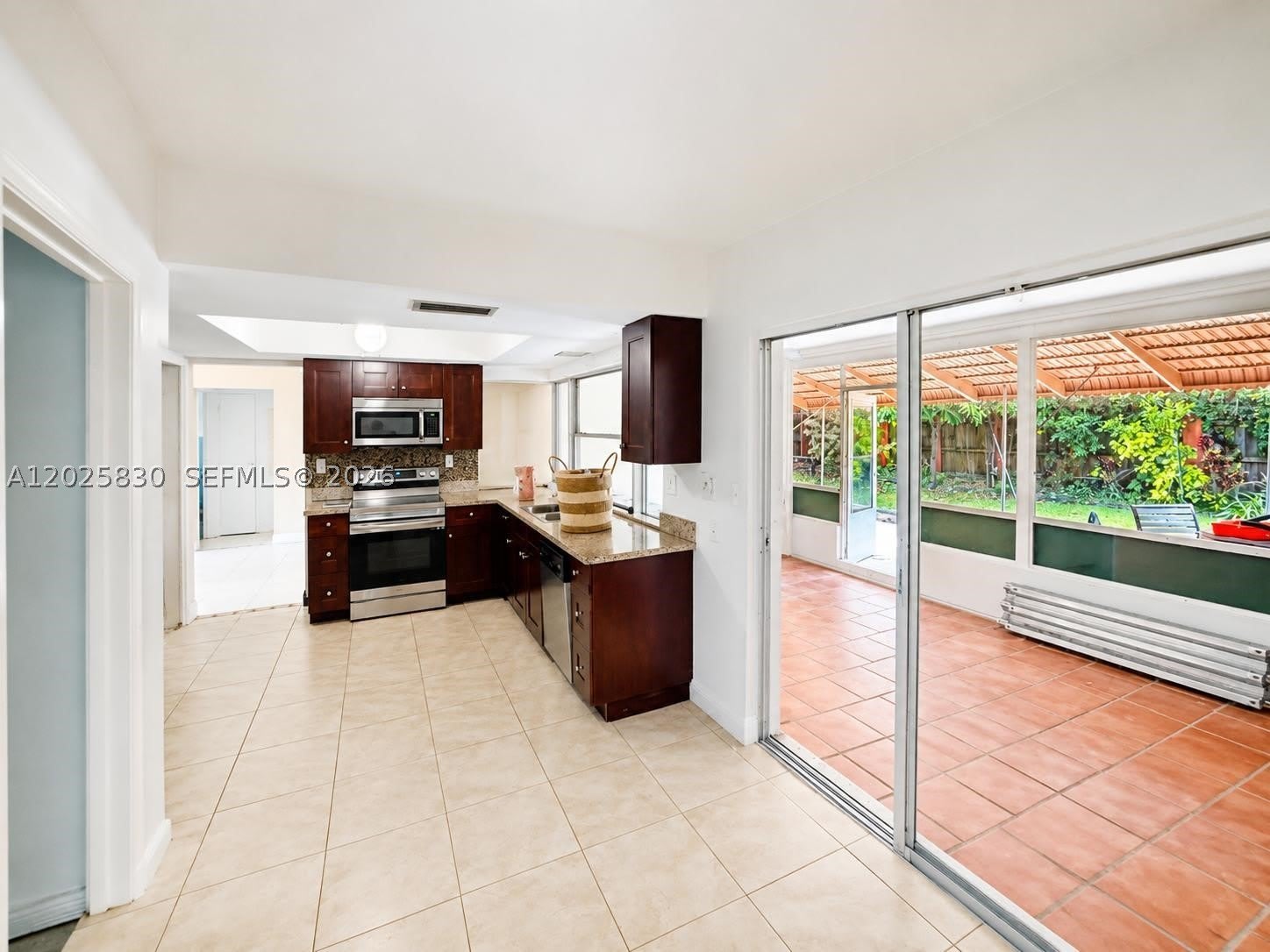 6560 NW 25th Ct – photo 4