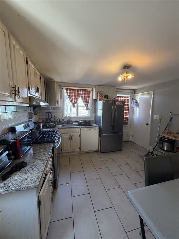 12 Appleton St – photo 2
