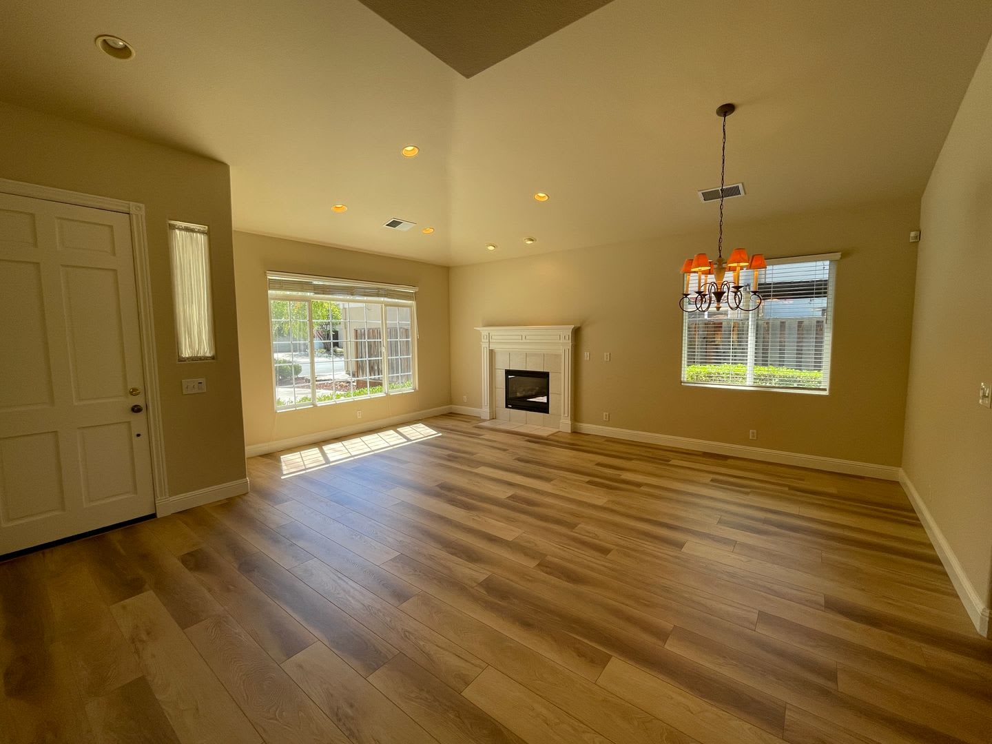 Beautifully Updated One Story Home In Desirable Oak Creek Park Morgan Hill – photo 3