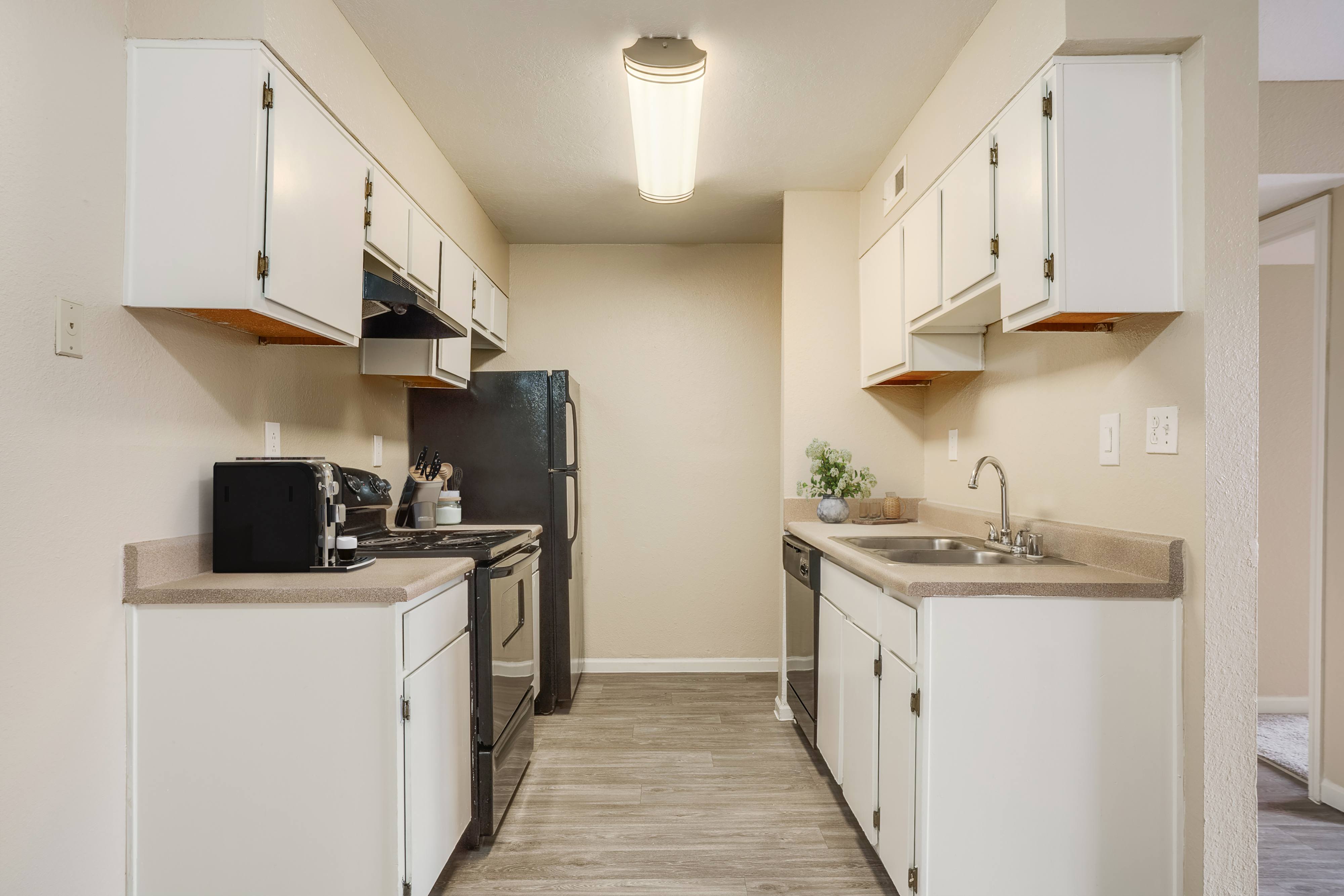 Entrada Pointe Apartments – photo 3