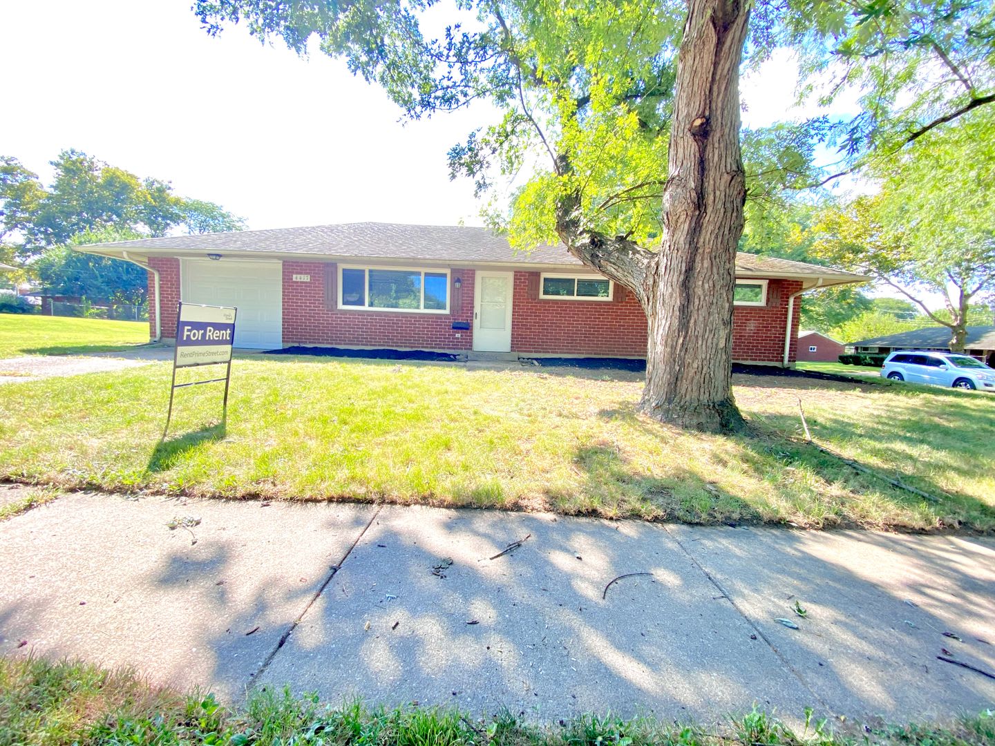 4417 Grayson – photo 1
