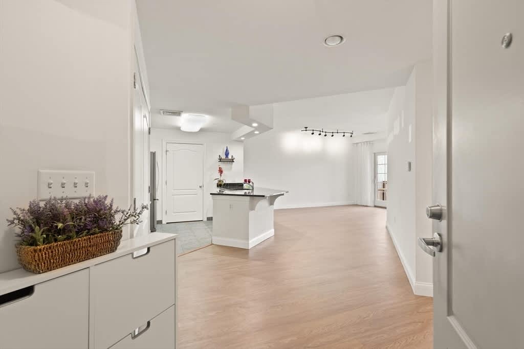540 Cranbury Rd # FFG55FRF – photo 2