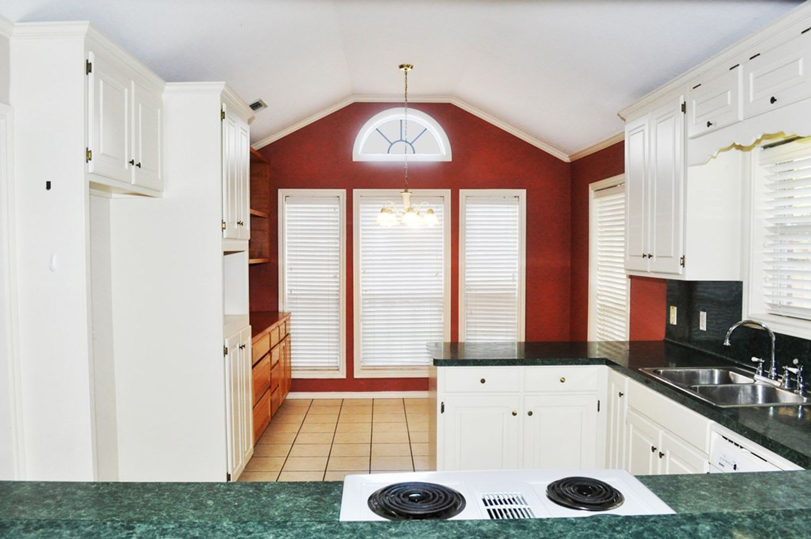 3 Bed 2 bath Ashcreek Circle – photo 3