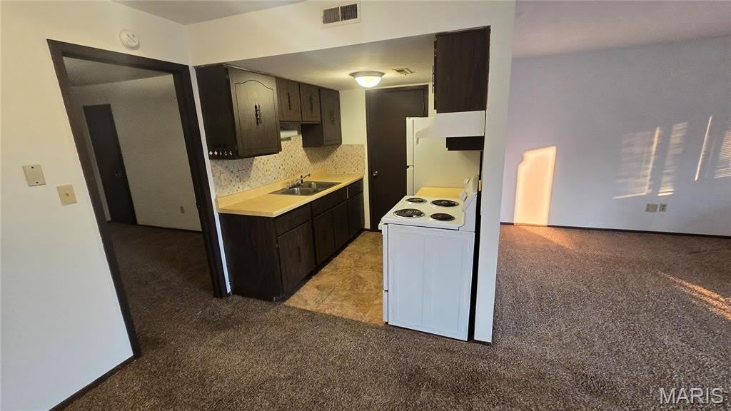 1911 E D Street – photo 3