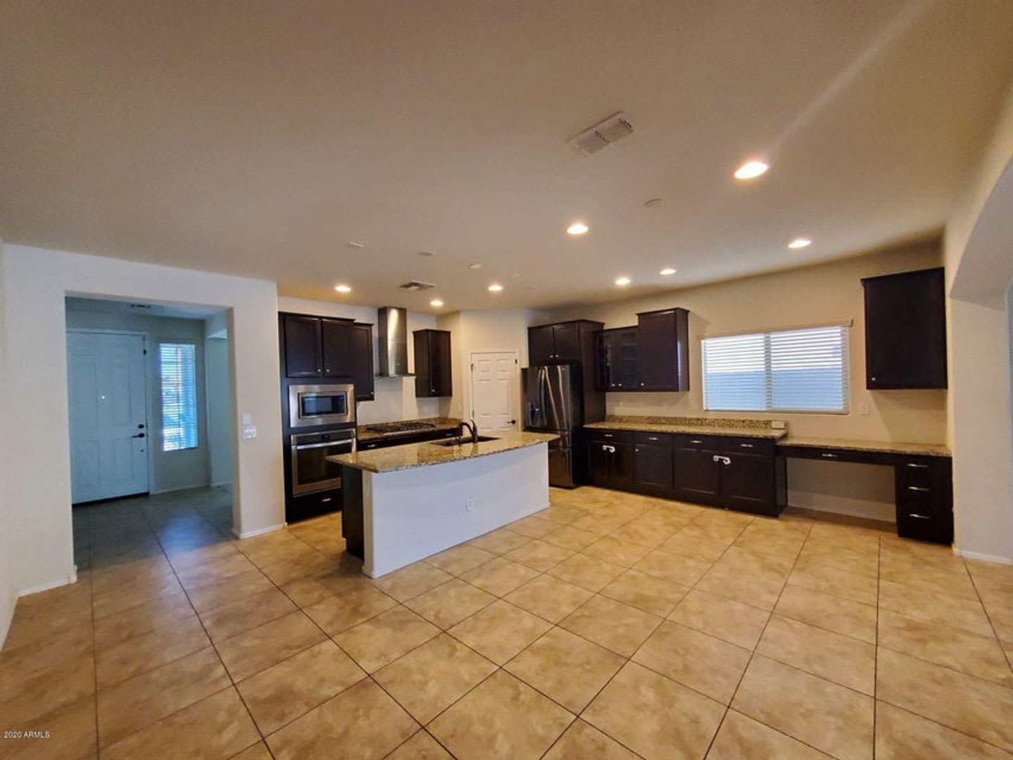 Gorgeous 4 Bed 2 bath home with full SOLAR package in North Peoria – photo 3