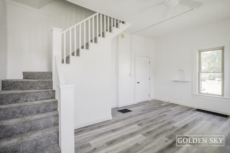 216 South Dill Street – photo 3