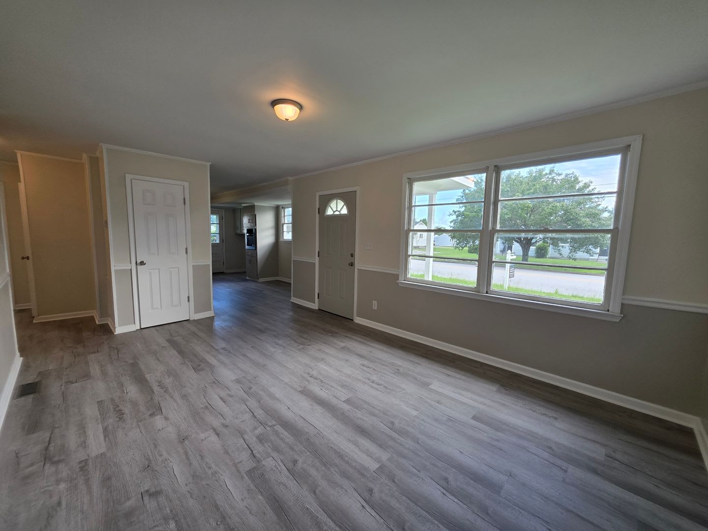 Updated 3 Bedroom Duplex Move In Ready Downtown Jacksonville – photo 3