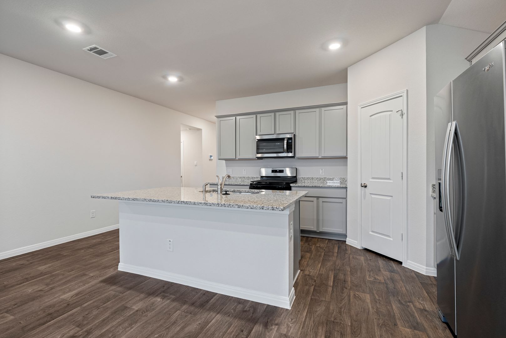 The Kyle Home That Perfectly Balances Comfort, Style, and Convenience – photo 5