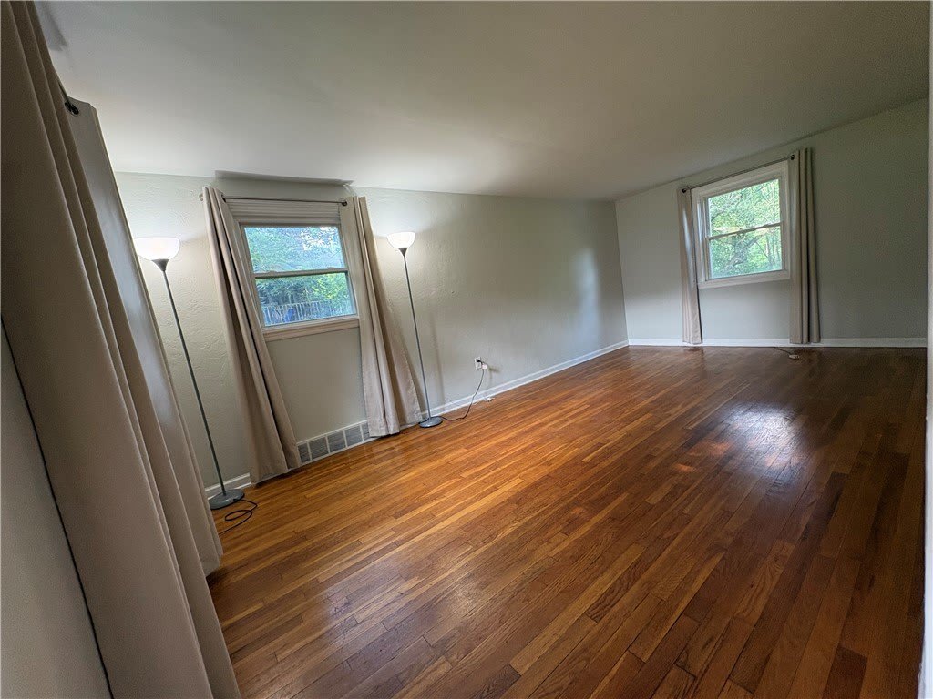 5357 Brownsville Rd – photo 4