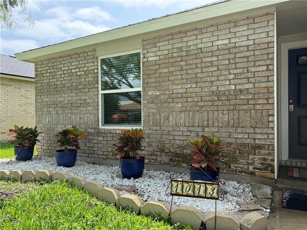 1013 Cupertino Street – photo 3