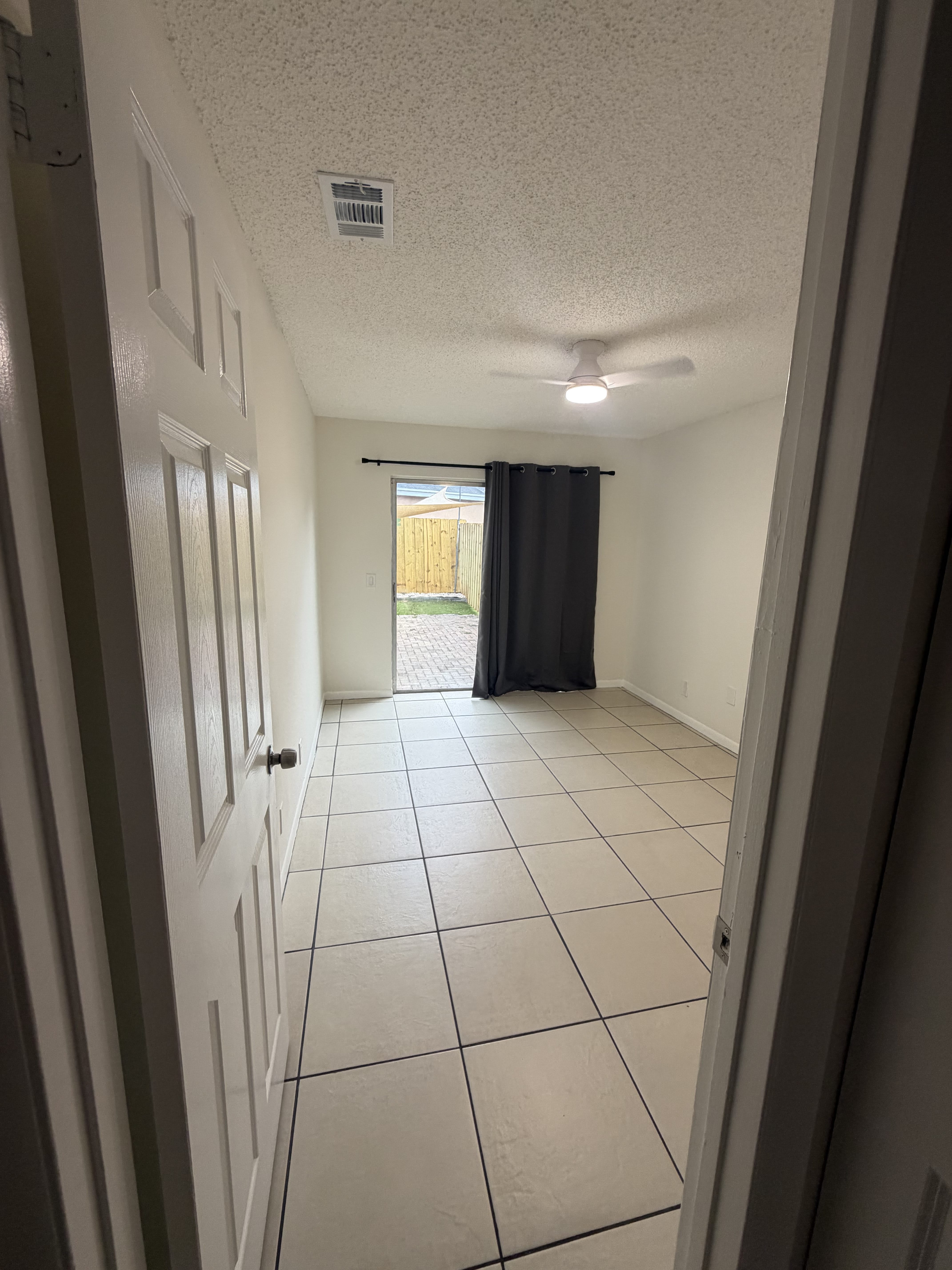 3677 S 57th Ave – photo 4