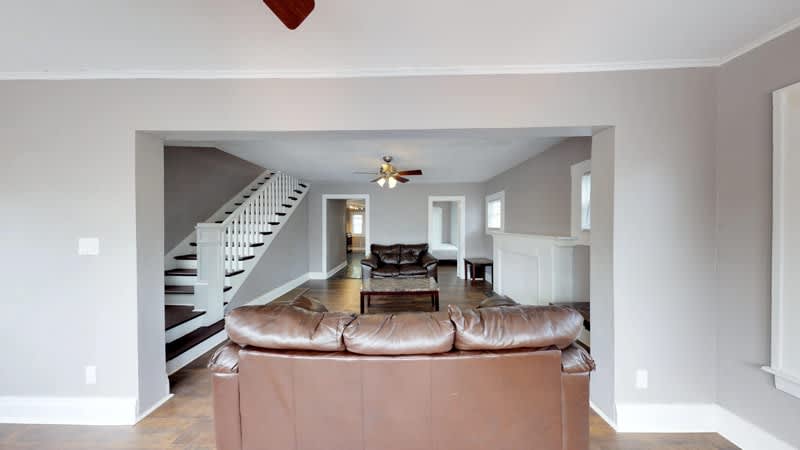 240 Lorraine Ave – photo 2