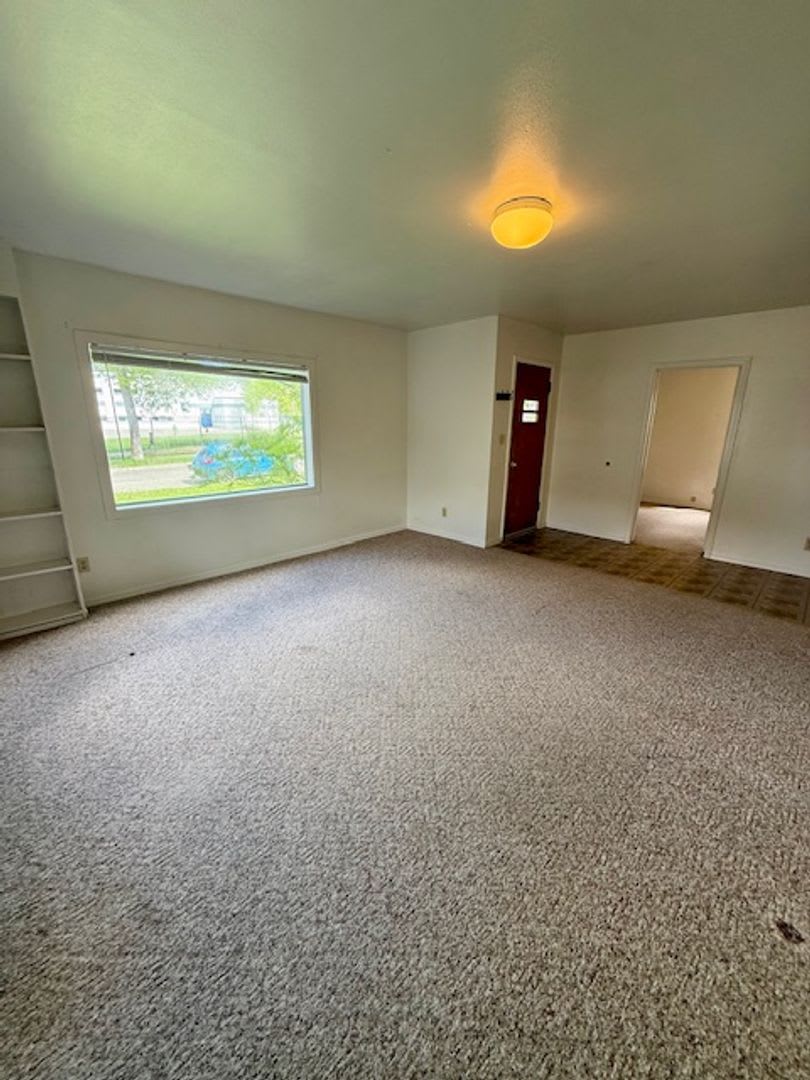 3 Bedroom, 1 Bath Apartment for Rent – photo 5