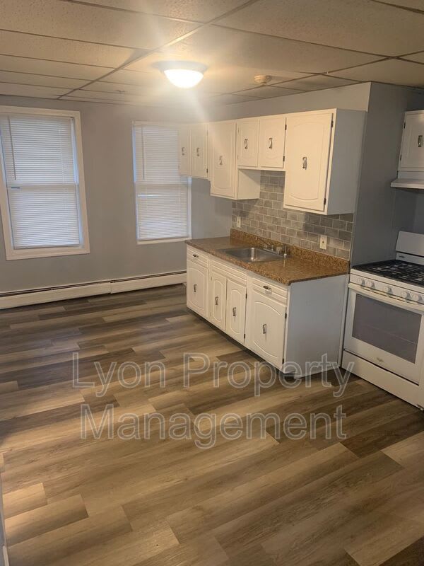 15 Phoenix St – photo 2