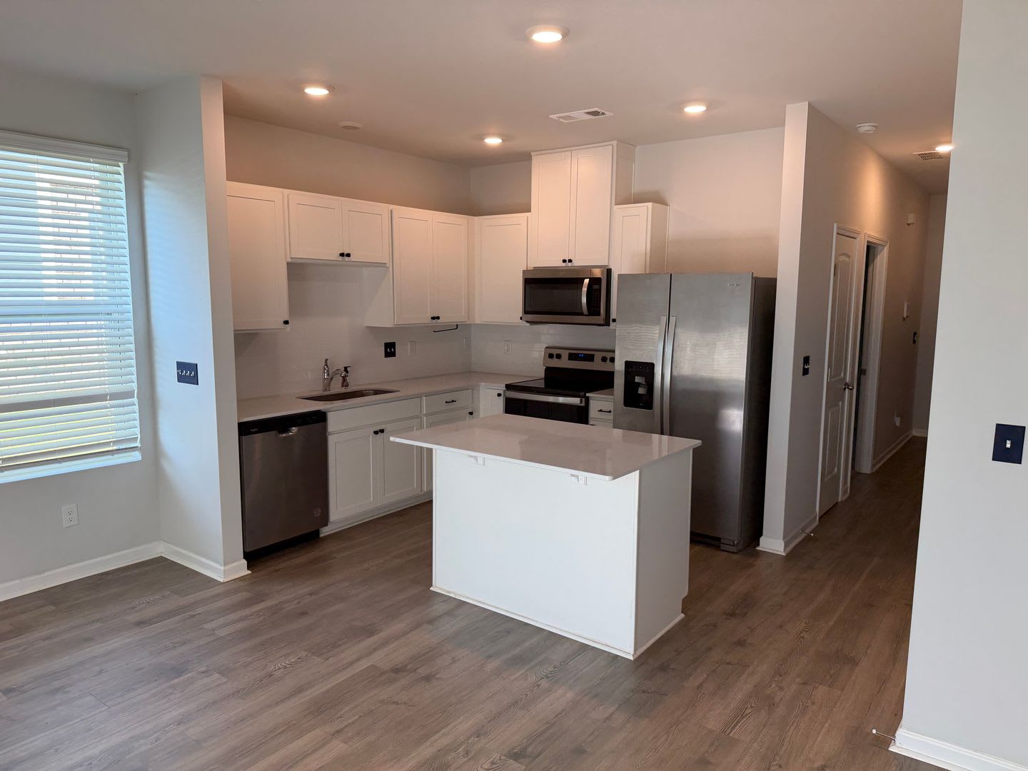 3 BR/2BA – photo 4