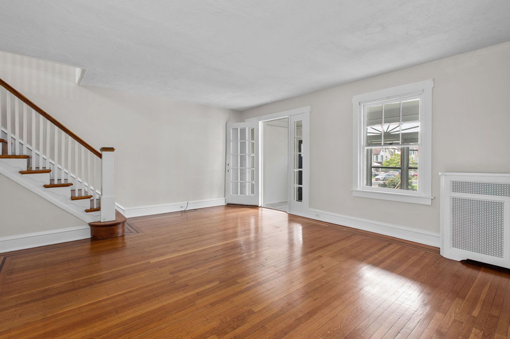 First Month Rent Free Row Home With Hardwood Flrs Throughout Haverford Sd Walk To Bryn Mawr Hospital Small Pets Ok – photo 5