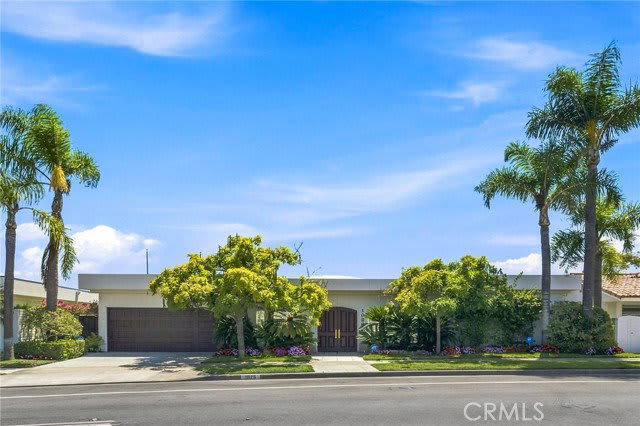 1026 Santiago Drive – photo 1