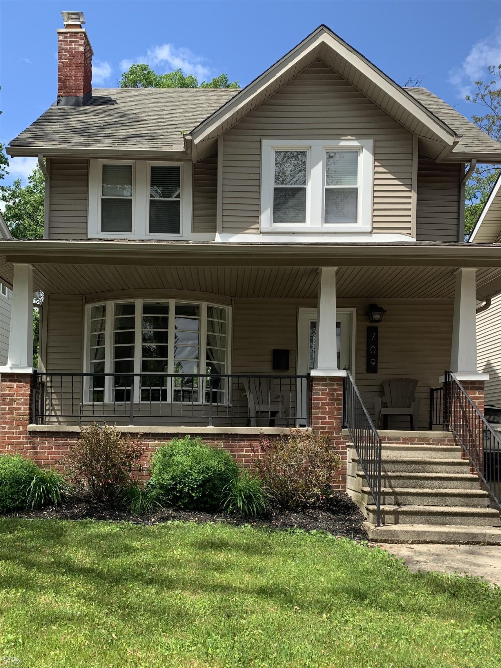 709 Hawthorne Avenue – photo 4