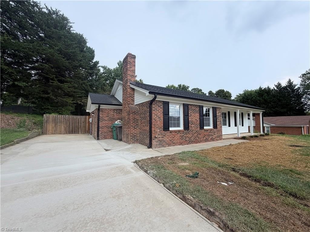 705 Lakecrest Avenue – photo 3