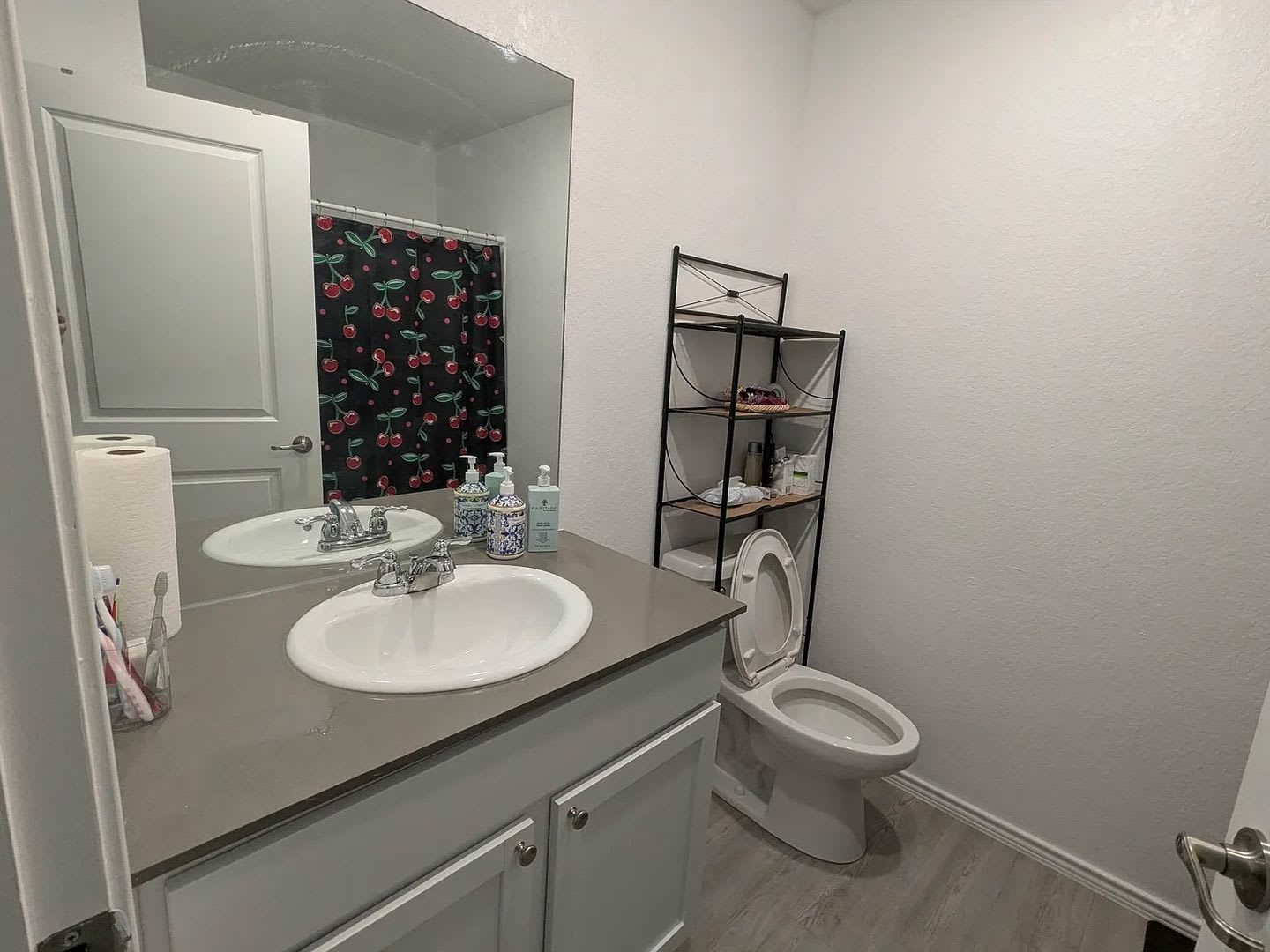 Room In 4 Bedroom Home In Von Ormy – photo 4